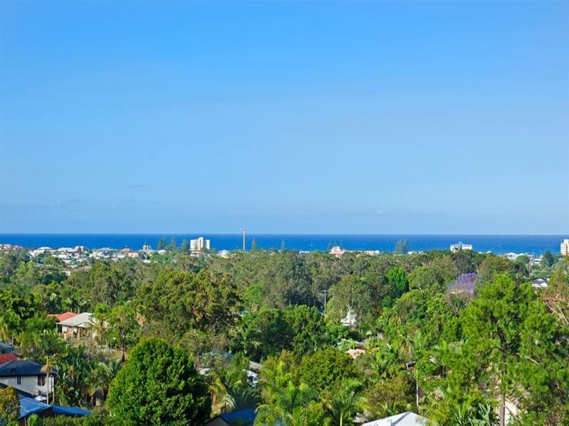 141 K P McGrath Drive, Elanora QLD 4221