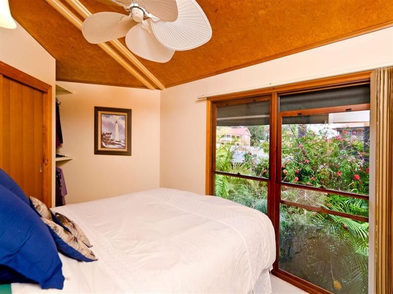 141 K P McGrath Drive, Elanora QLD 4221