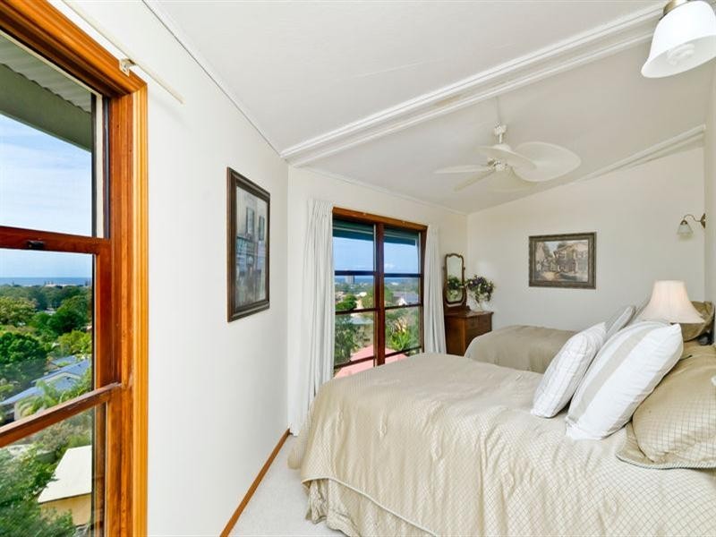 141 K P McGrath Drive, Elanora QLD 4221