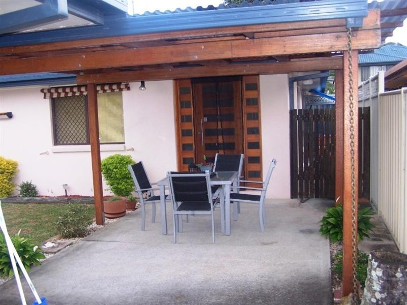 2/10 Maud Street, Tugun QLD 4224