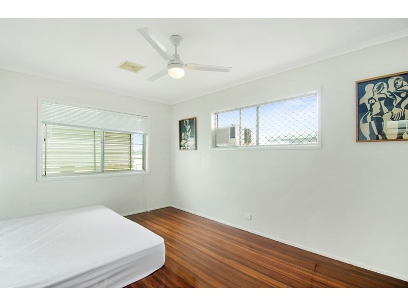 298 Adina Avenue, Bilinga QLD 4225