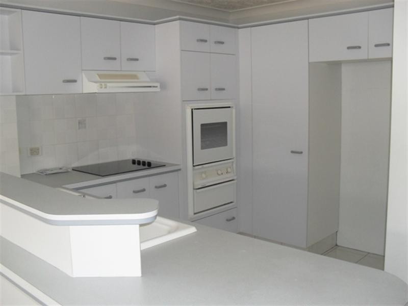 19/9 Ocean Street, Kirra QLD 4225