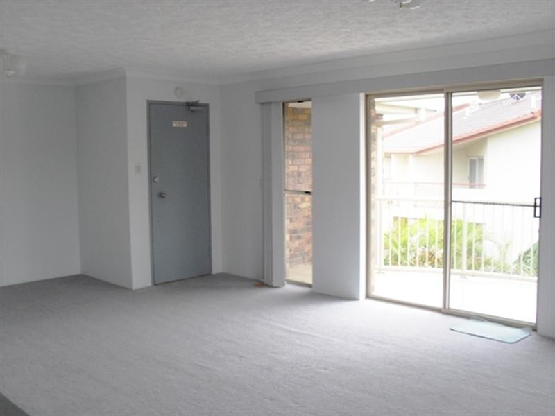 19/9 Ocean Street, Kirra QLD 4225