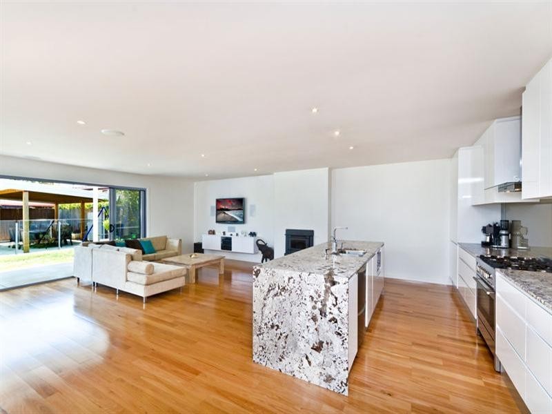 6 Tatha Avenue, Palm Beach QLD 4221