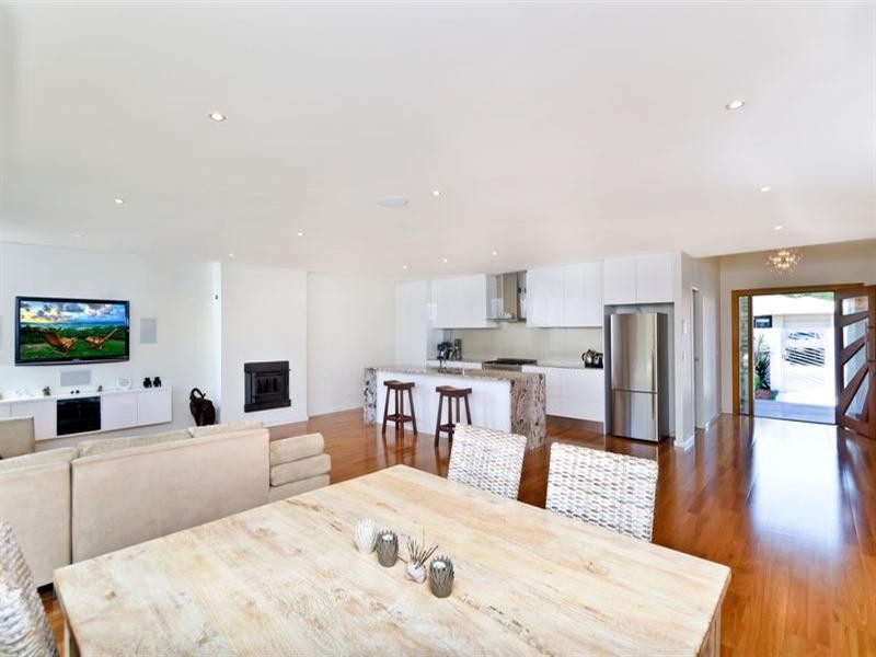 6 Tatha Avenue, Palm Beach QLD 4221