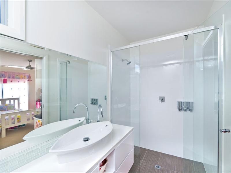 6 Tatha Avenue, Palm Beach QLD 4221