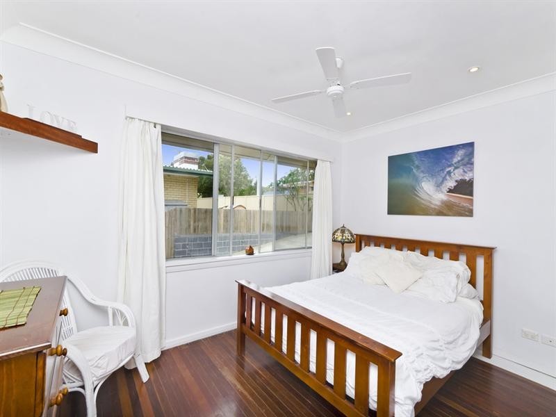 31 Kitchener Street, Tugun QLD 4224