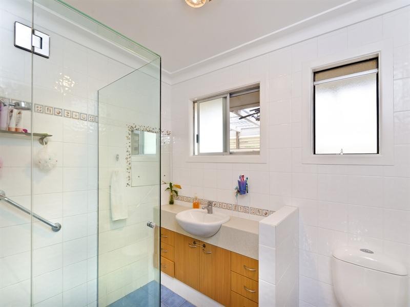 31 Kitchener Street, Tugun QLD 4224