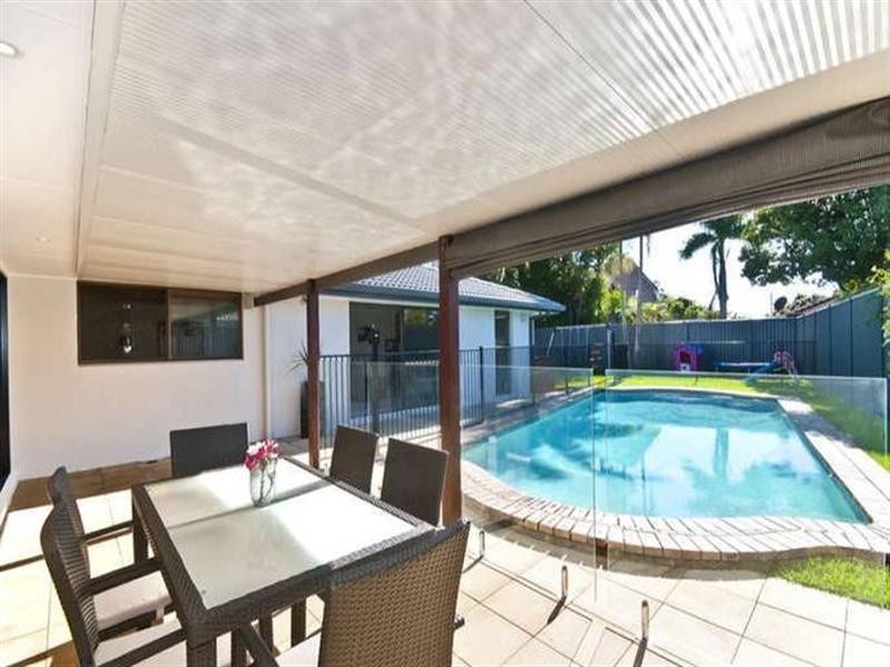 8 Linum Street, Palm Beach QLD 4221