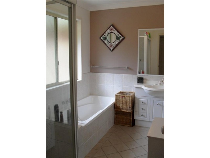 2/9 Kingia Court, Burleigh Heads QLD 4220