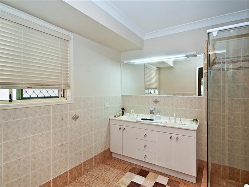 7 Chown Avenue, Currumbin Waters QLD 4223