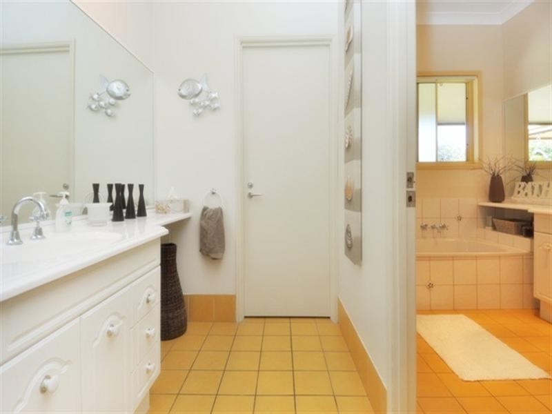 17 Dungogie Drive, Tallebudgera QLD 4228