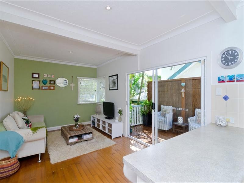 1/15 Twelfth Avenue, Palm Beach QLD 4221