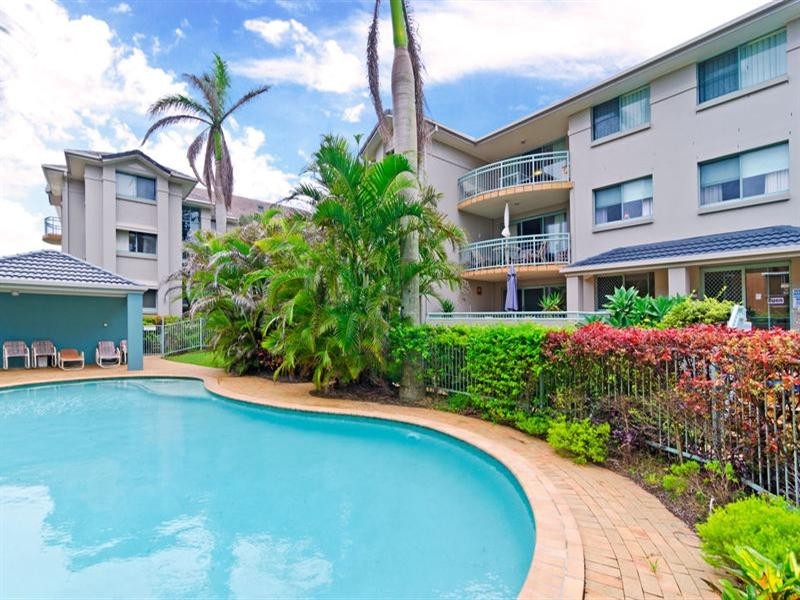 13/261 Golden Four Drive, Bilinga QLD 4225
