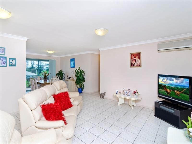 13/261 Golden Four Drive, Bilinga QLD 4225
