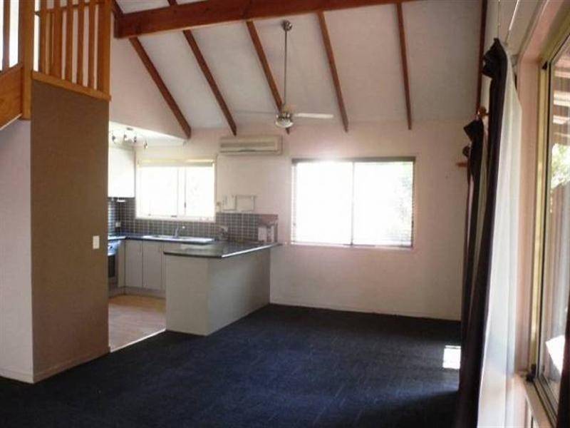 22 Banksiadale Close, Elanora QLD 4221