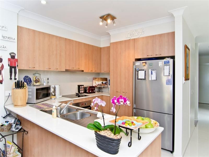 2/2000 Gold Coast Highway, Miami QLD 4220