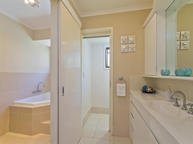 81 Ware Drive, Currumbin Waters QLD 4223