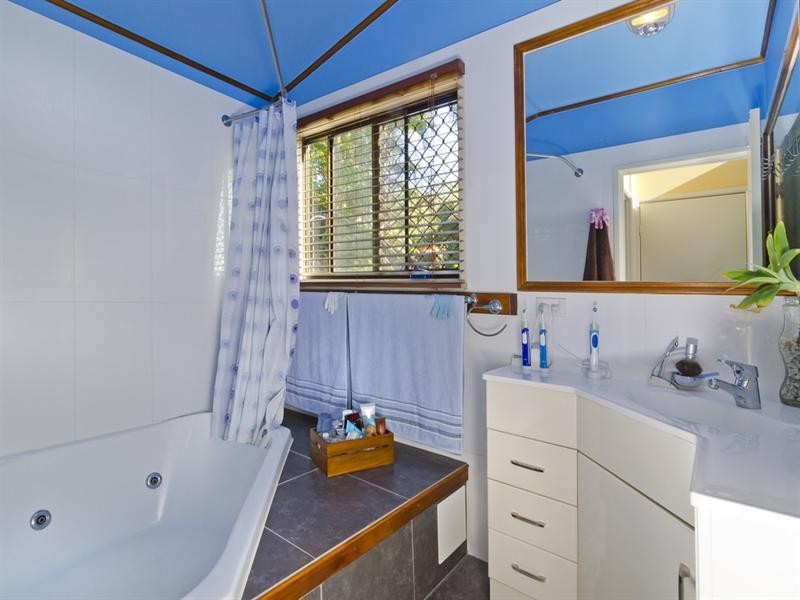 5 McCarthy Court, Tugun QLD 4224