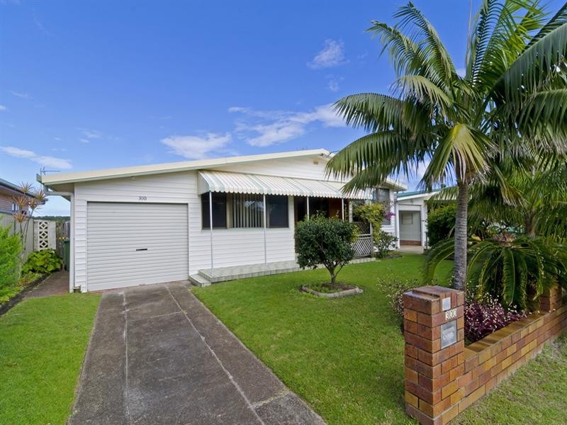 300 Adina Avenue, Bilinga QLD 4225