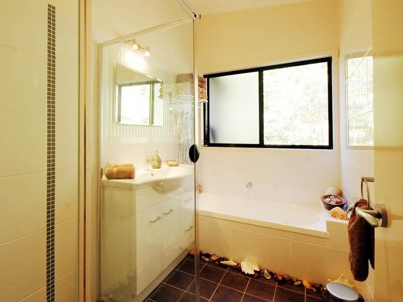 18 Fernleigh Court, Currumbin QLD 4223