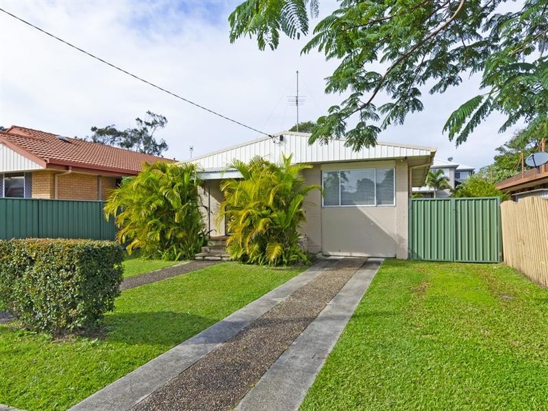 52 Palm Beach Avenue, Palm Beach QLD 4221