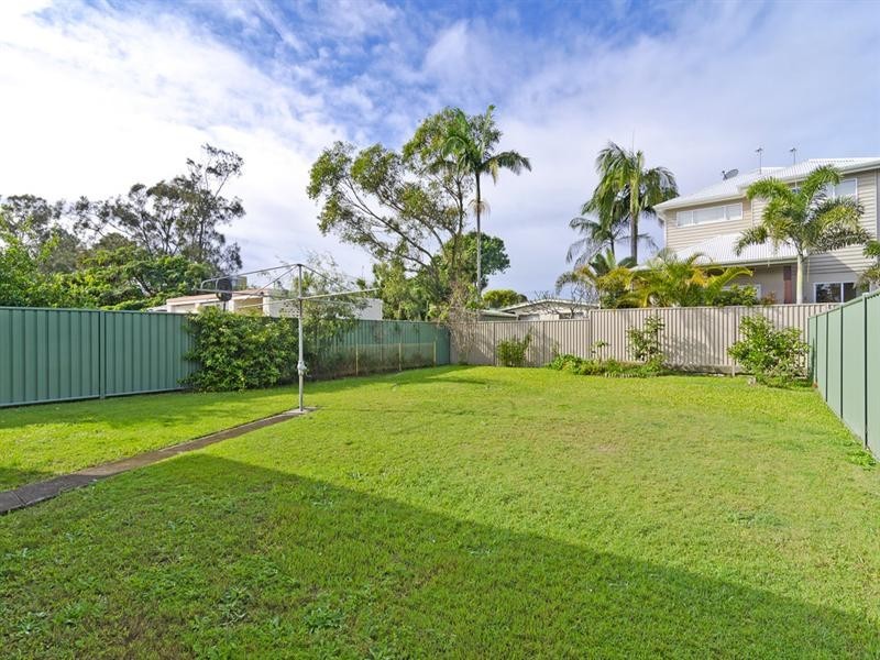 52 Palm Beach Avenue, Palm Beach QLD 4221