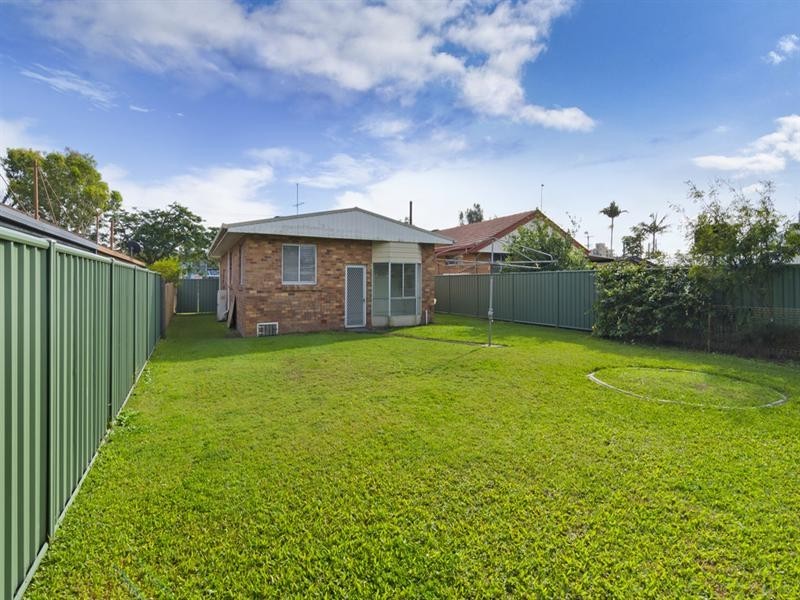 52 Palm Beach Avenue, Palm Beach QLD 4221