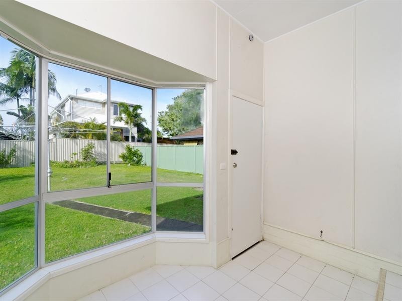 52 Palm Beach Avenue, Palm Beach QLD 4221