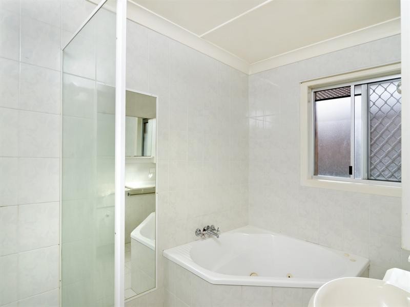 52 Palm Beach Avenue, Palm Beach QLD 4221