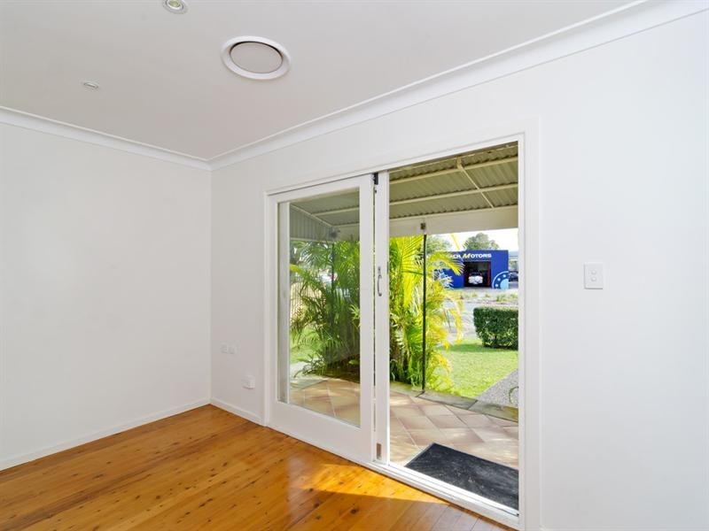 52 Palm Beach Avenue, Palm Beach QLD 4221