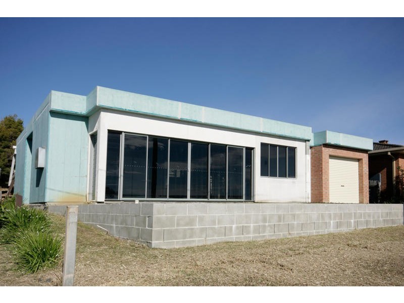 13 Seaside Parade, Dolphin Point NSW 2539