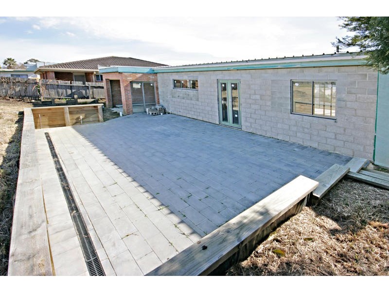 13 Seaside Parade, Dolphin Point NSW 2539