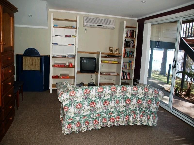 44 James Crescent, Kings Point NSW 2539