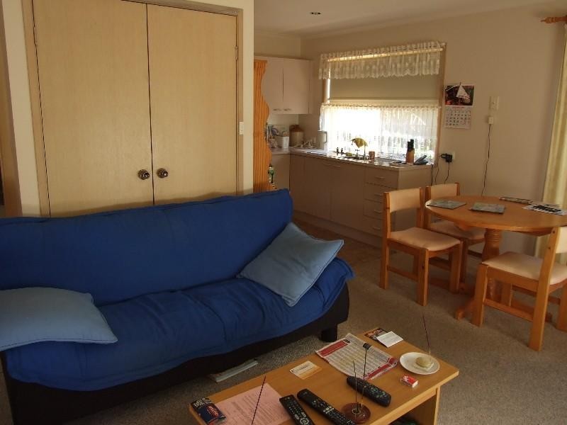 1/21 Augusta Place, Mollymook NSW 2539