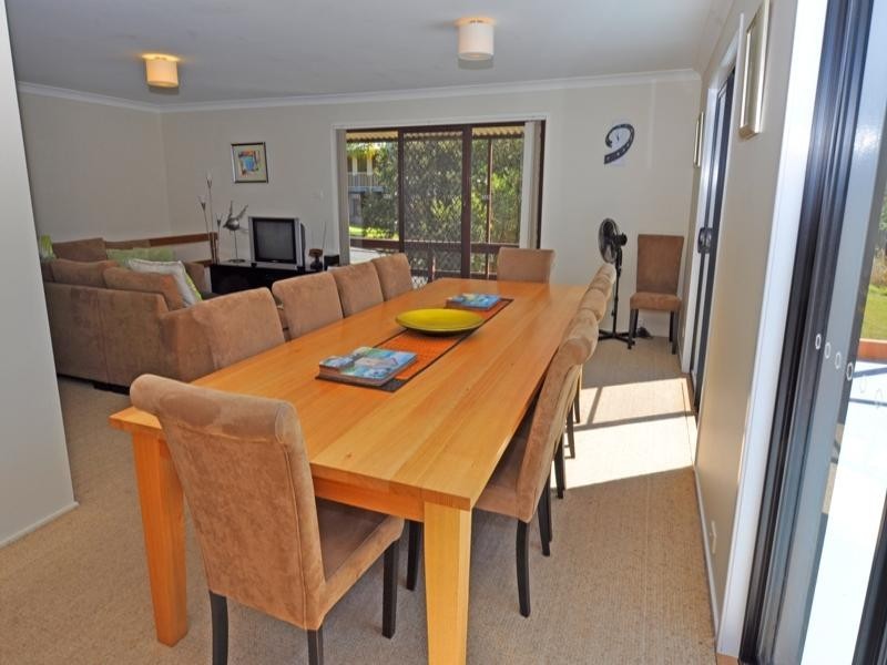 1 Woodglen Close, Mollymook NSW 2539