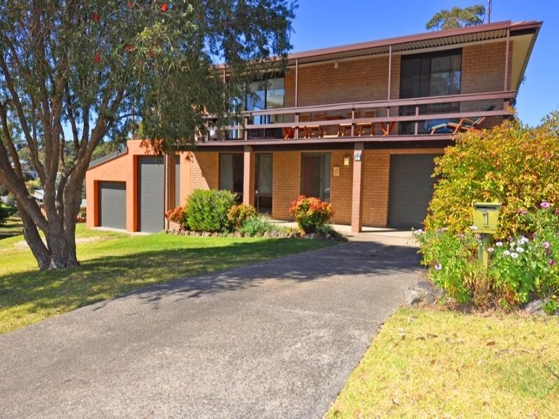 1 Woodglen Close, Mollymook NSW 2539