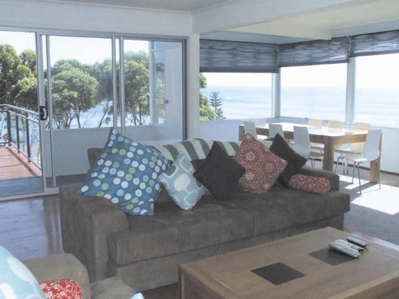 20 Shipton Crescent, Mollymook NSW 2539