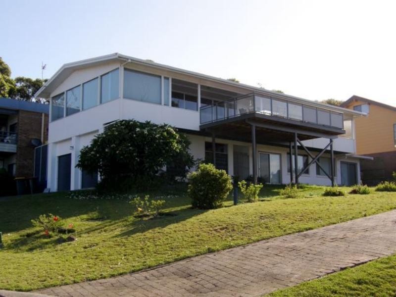 20 Shipton Crescent, Mollymook NSW 2539