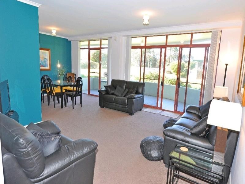 2/1a Mitchell Parade, Mollymook NSW 2539