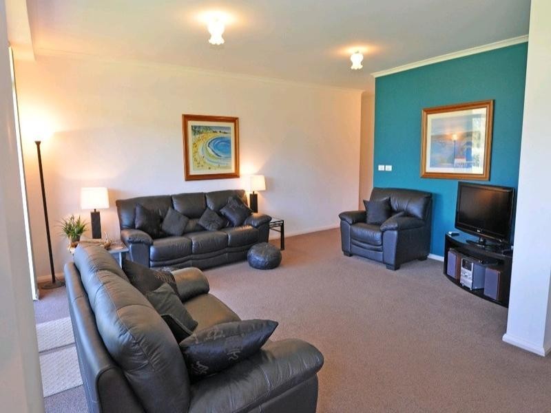2/1a Mitchell Parade, Mollymook NSW 2539