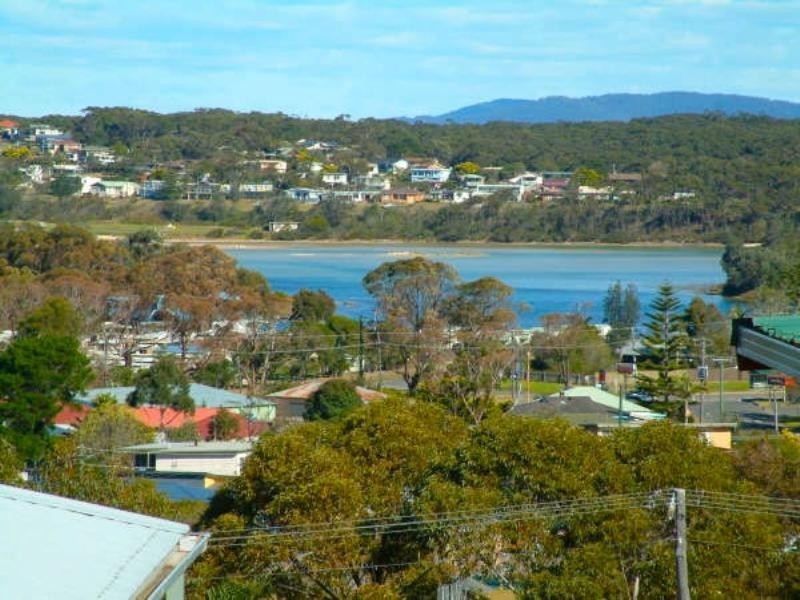 11 Canberra Crescent, Burrill Lake NSW 2539