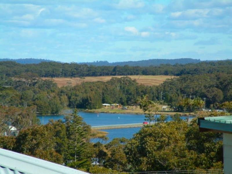11 Canberra Crescent, Burrill Lake NSW 2539