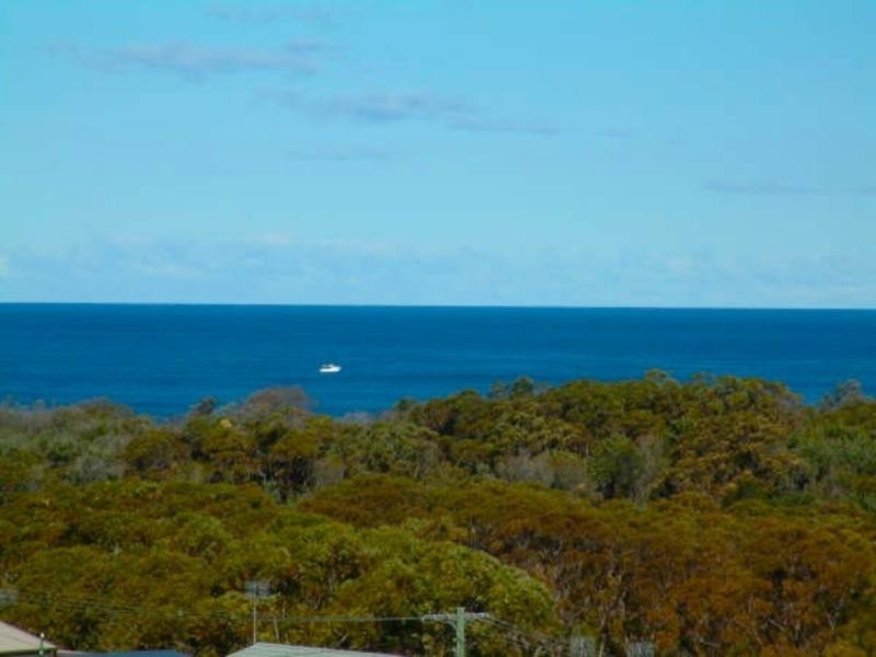 11 Canberra Crescent, Burrill Lake NSW 2539