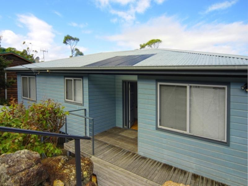 11 Canberra Crescent, Burrill Lake NSW 2539