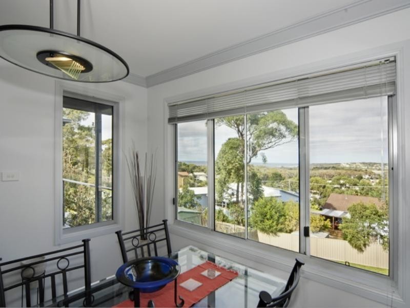 11 Canberra Crescent, Burrill Lake NSW 2539