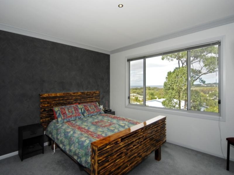 11 Canberra Crescent, Burrill Lake NSW 2539