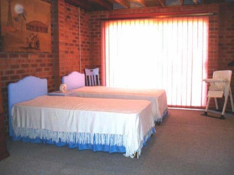 90 Ross Avenue, Narrawallee NSW 2539