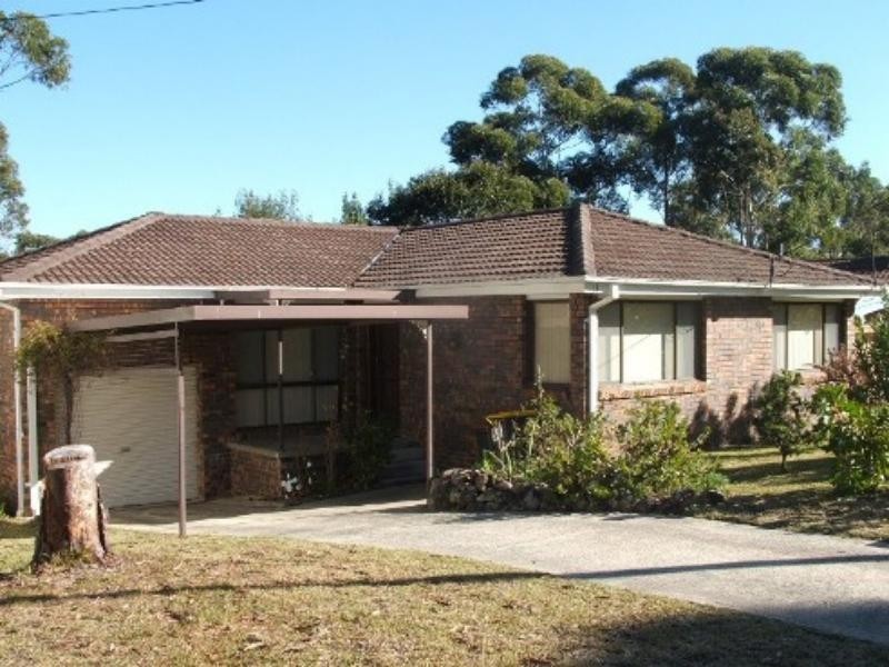 11 Ross Avenue, Narrawallee NSW 2539