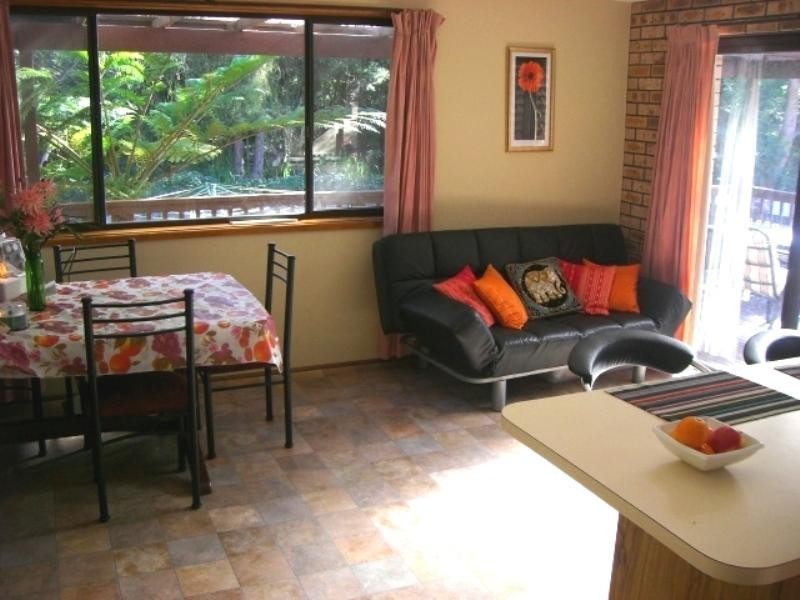 64 Ross Avenue, Narrawallee NSW 2539